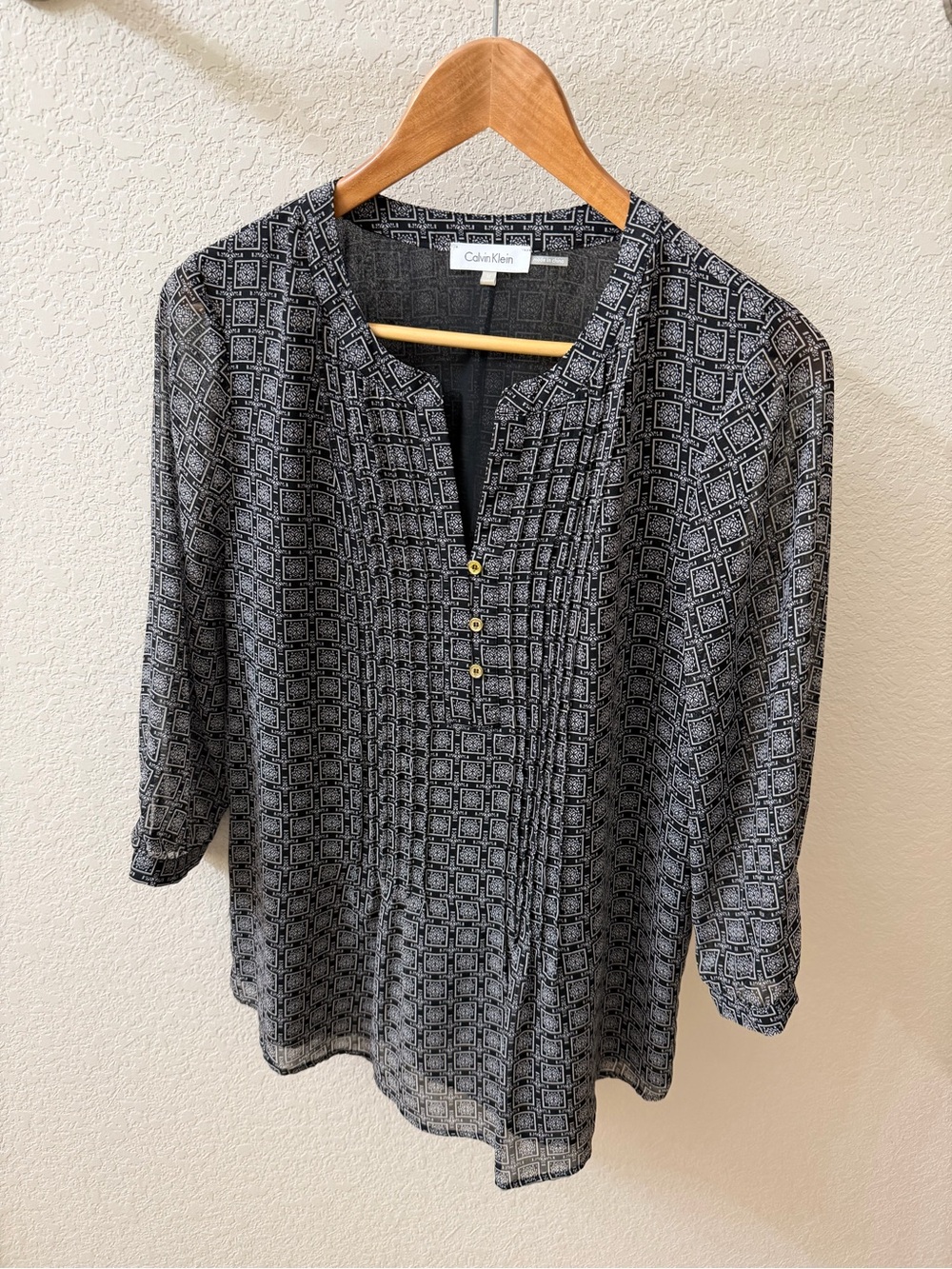 Calvin Klein Black & Gray Geometric Tunic Blouse
